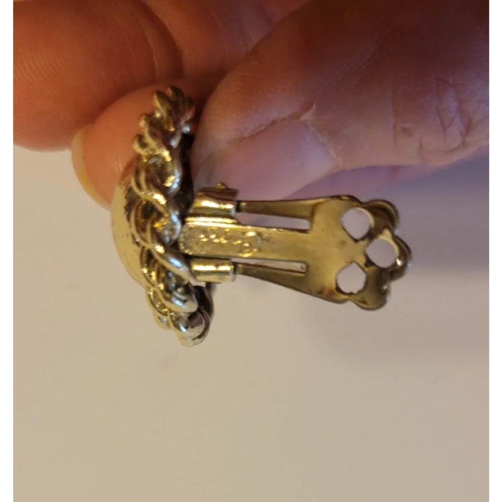 Vintage Coro Clip On Round Halo Chain‎ Frame Signed Gold Tone Earrings